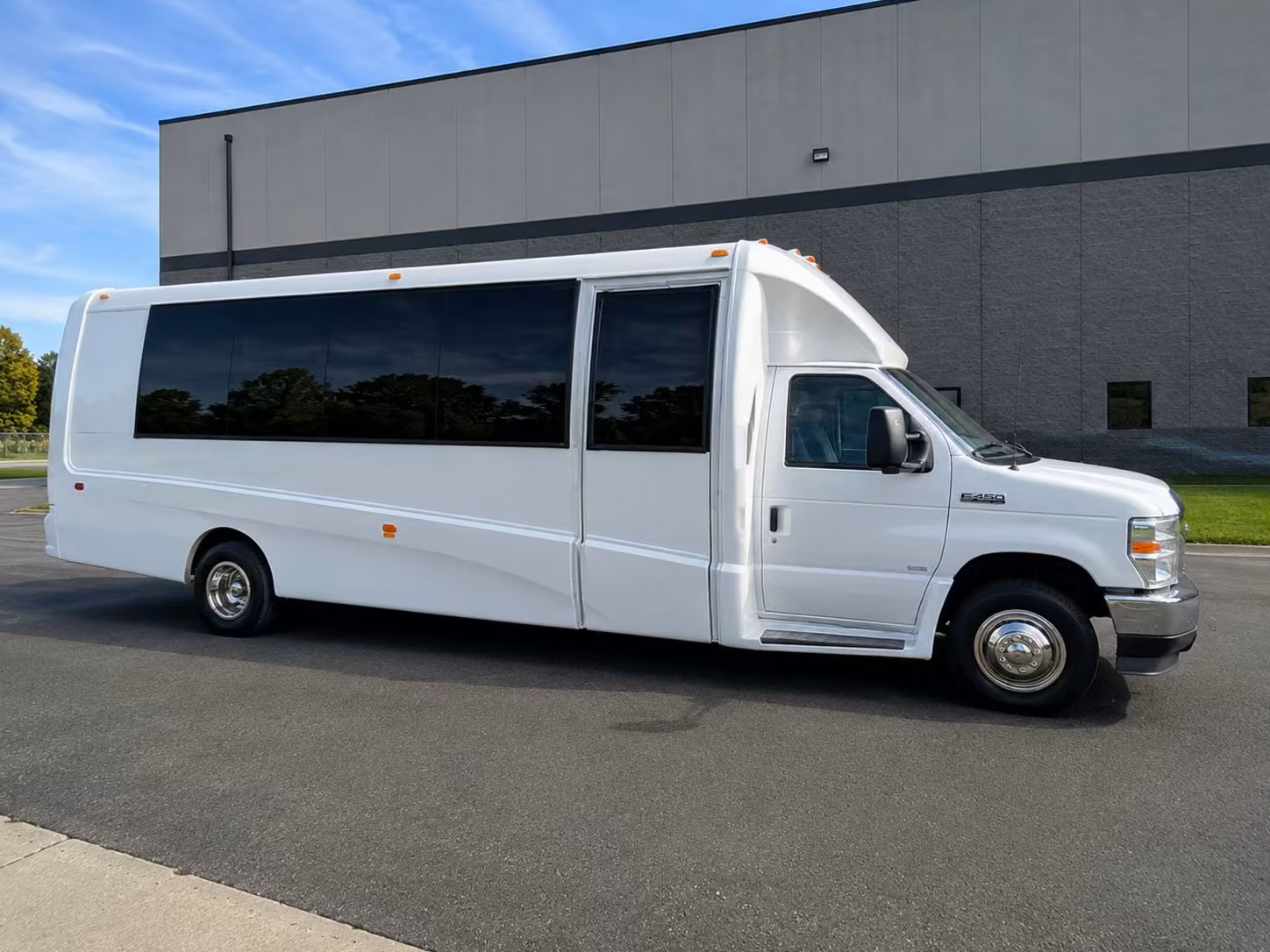employee shuttles in rialto