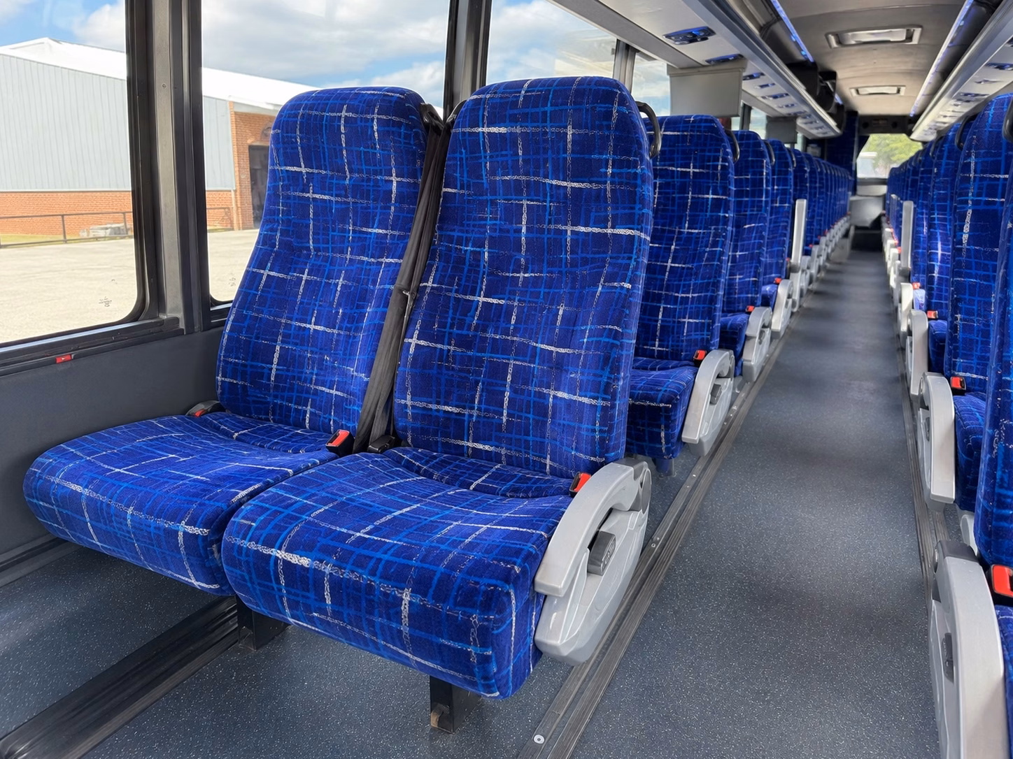 let coachbusrialto com handle the drive between your rialto ceremony and reception
