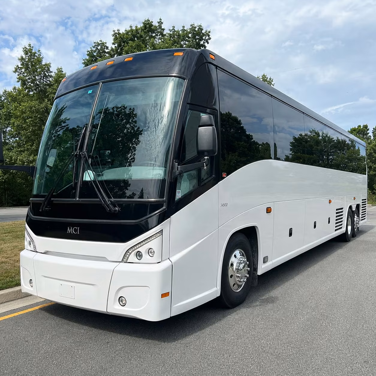 with coachbusrialto com renting a bus for school and youth group long distance travel from rialto is easy